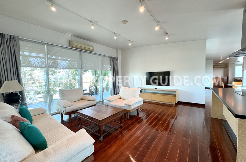 Penthouse for rent in Phaholyothin